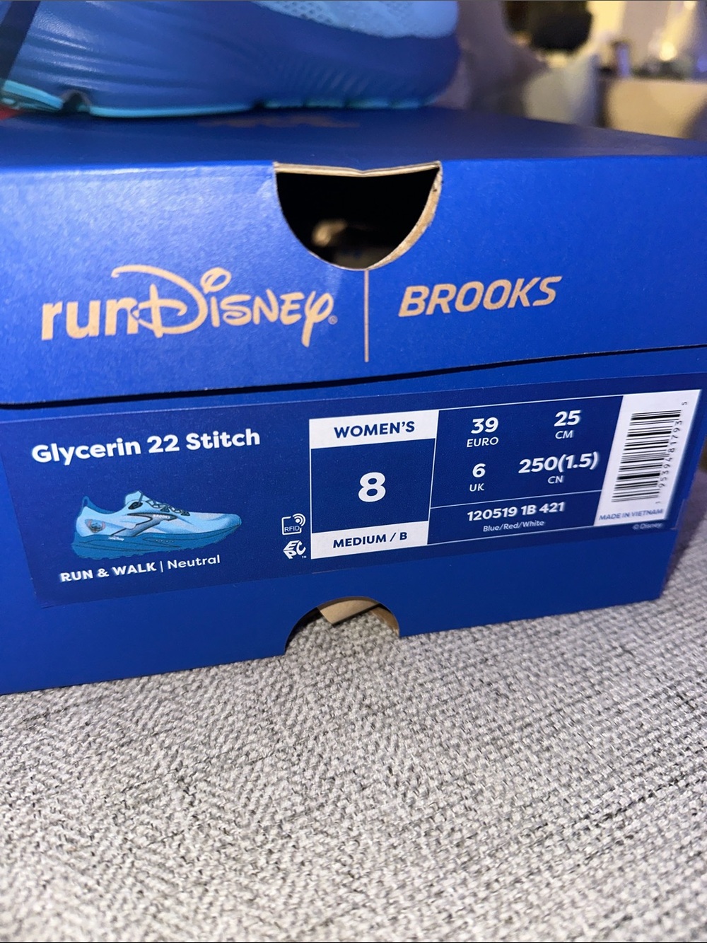 Glycerin 22 Stitch Disney Brooks Women's Running Shoe - Picture 4 of 8